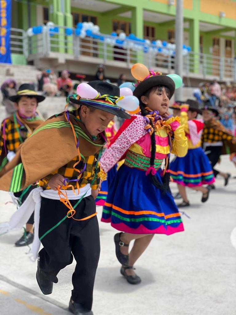 Verjaardag van de school in Huancaro