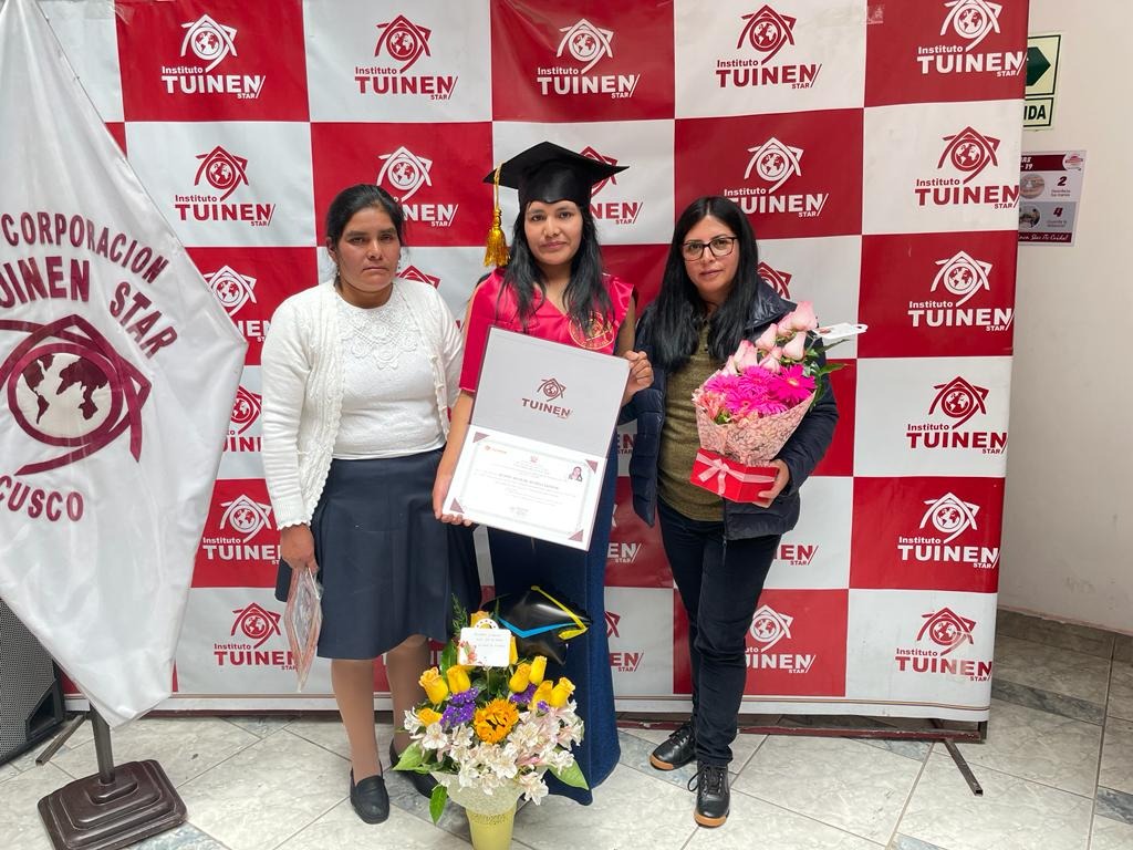 Lizveth graduates in higher education