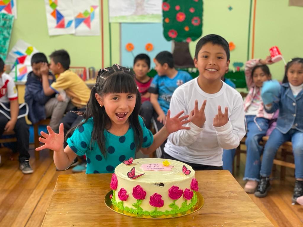 Teachers and students are celebrated in Peru